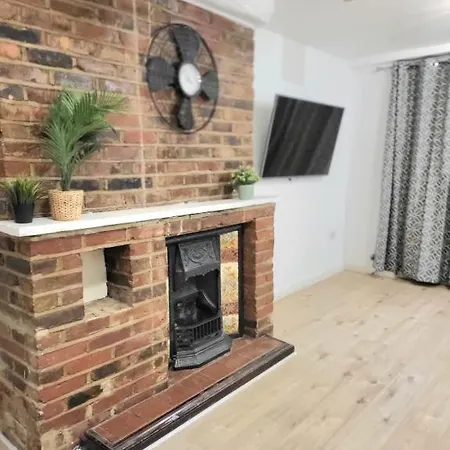 Three Bed Flat In Mile End Apartment London Exterior photo